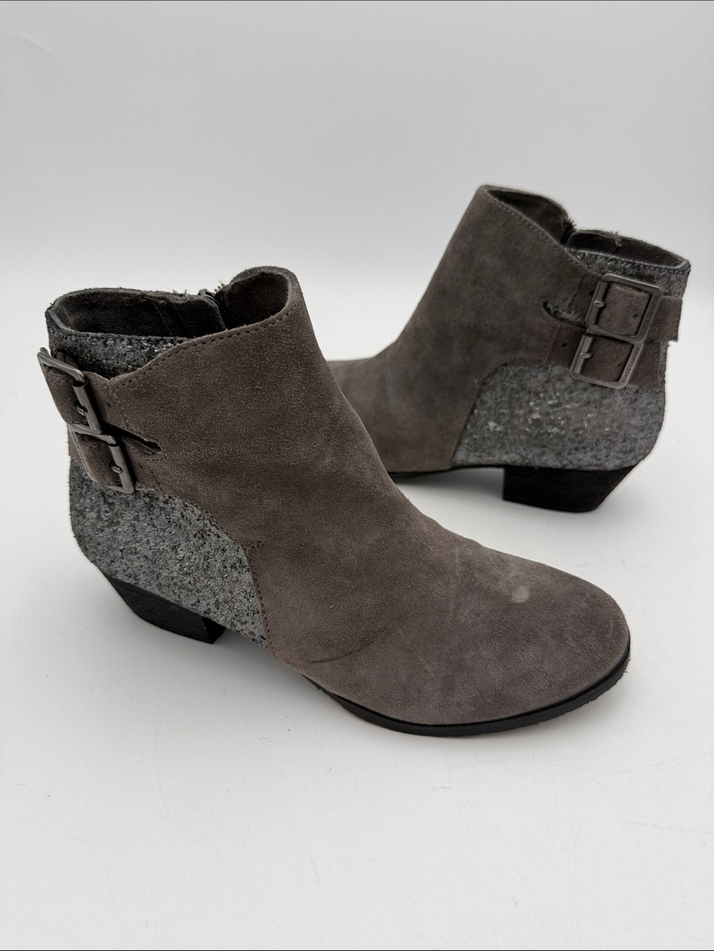 Vince Camuto Gray Suede & Felt Ankle Booties woman 6.5B festival rodeo Y2K retro